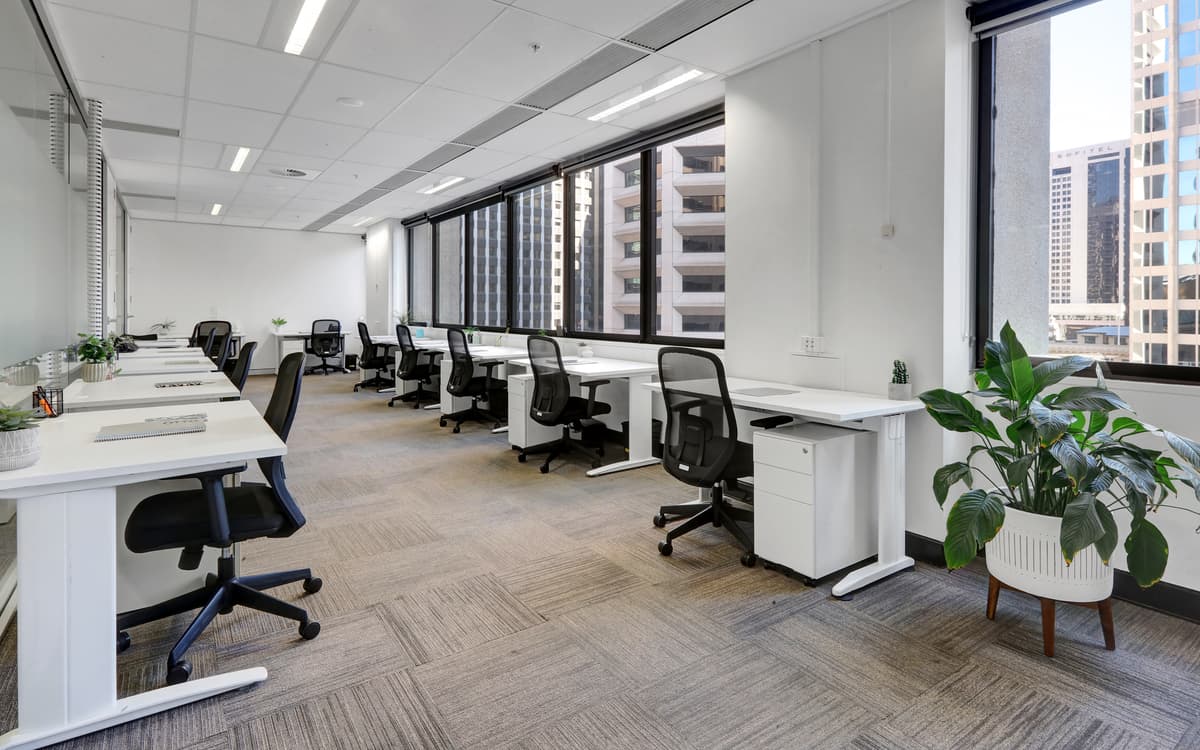 Office spaces with street view at Workspace365