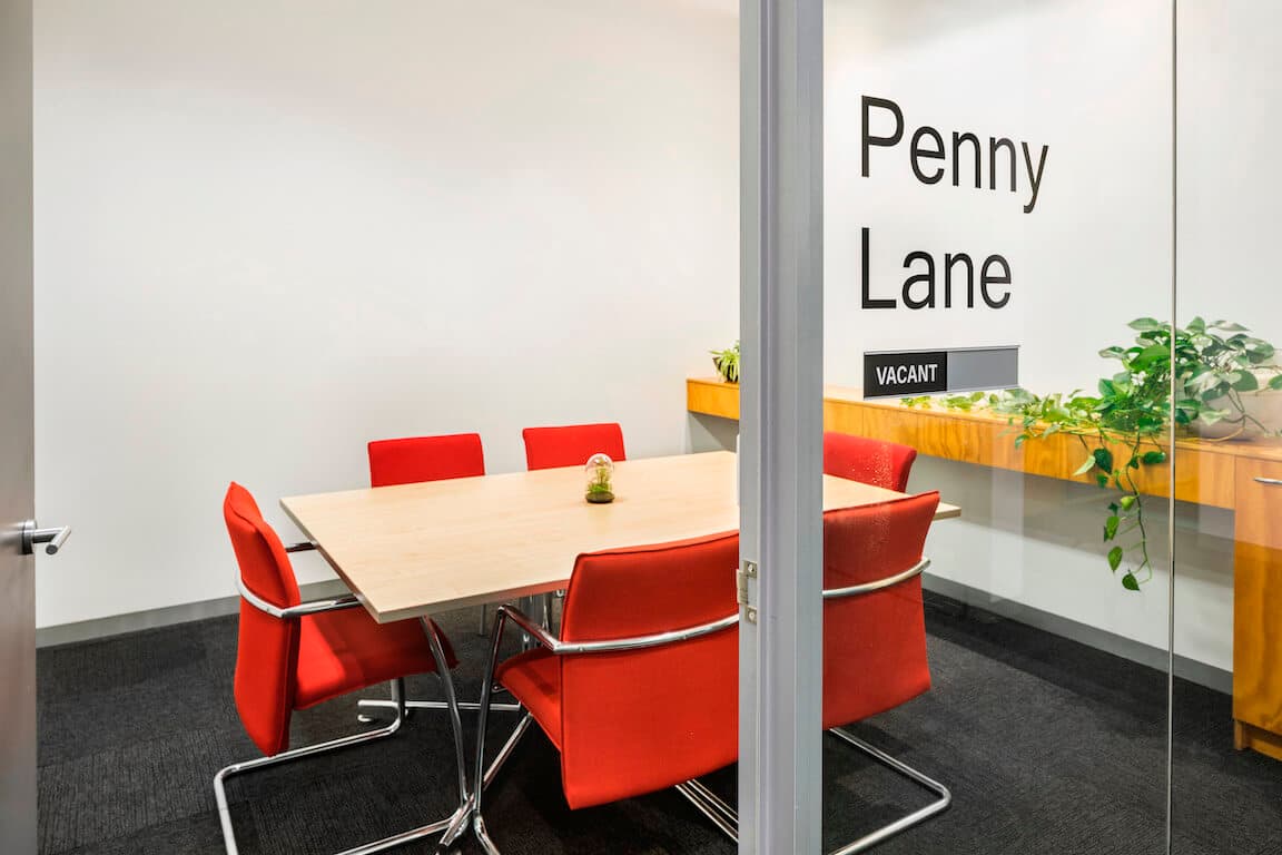Penny Lane meeting room for up to 6 people at Workspace365